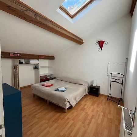 Muret T2 Etage Экстерьер фото
